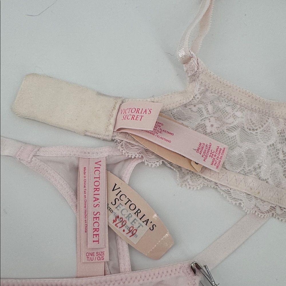 Victoria’s Secret 2013 Dream Angels Fashion Show Set - Picture 6 of 10